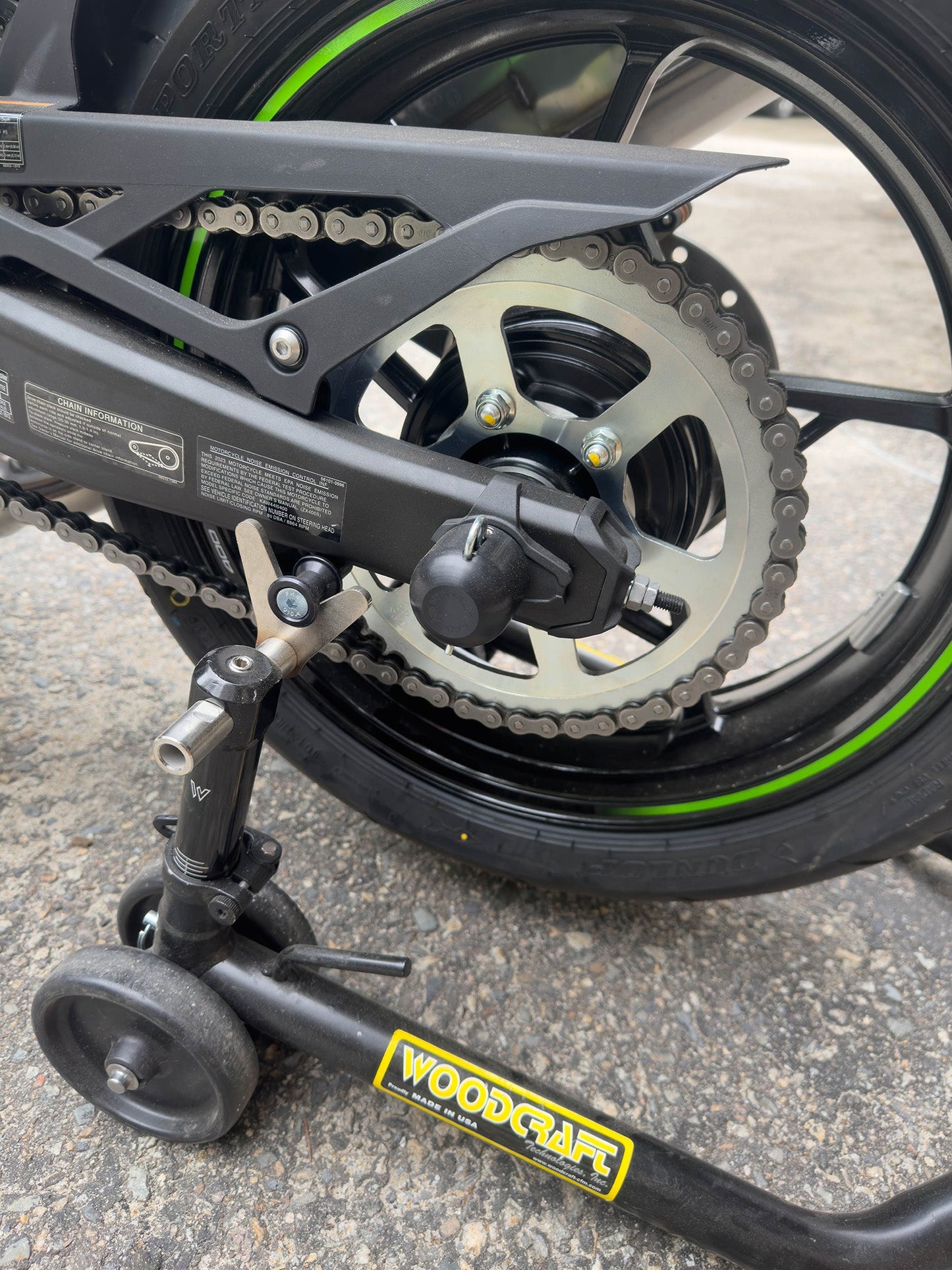 45-0137R Kawasaki ZX4RR Rear Axle Slider Kit