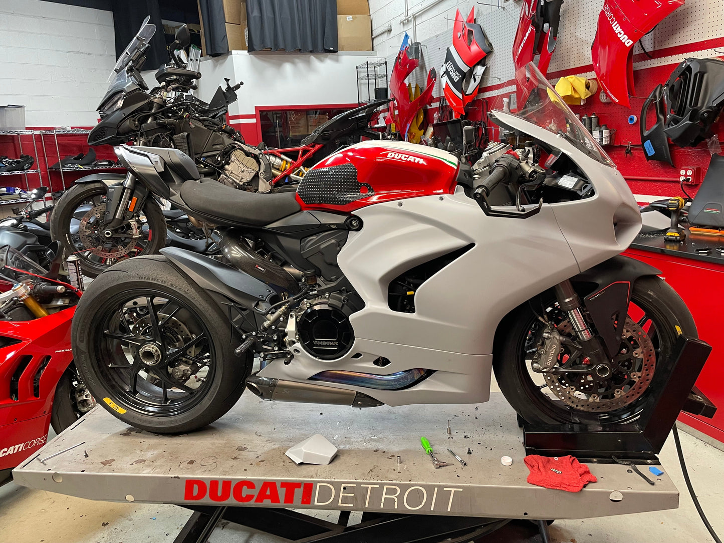 71-0649SS Ducati V2 Supersport Kit W/OEM Style Exhaust