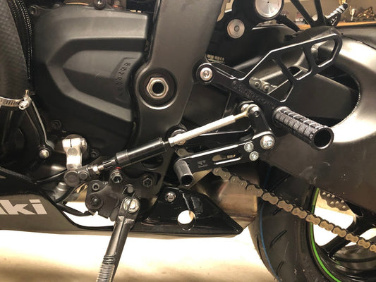 05-0151B Kawasaki ZX636 Complete Rearset Kit - STD/GP Shift