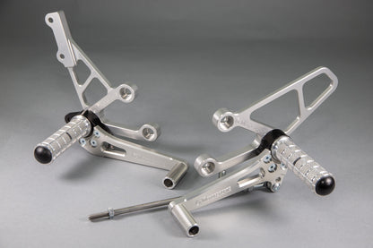 05-0220B Suzuki GSXR600 1997-2000 GSXR750 1996-99 SV650 1999-02 SV650S 1999-2002 Complete Rearset Kit W/Pedals - Woodcraft Technologies