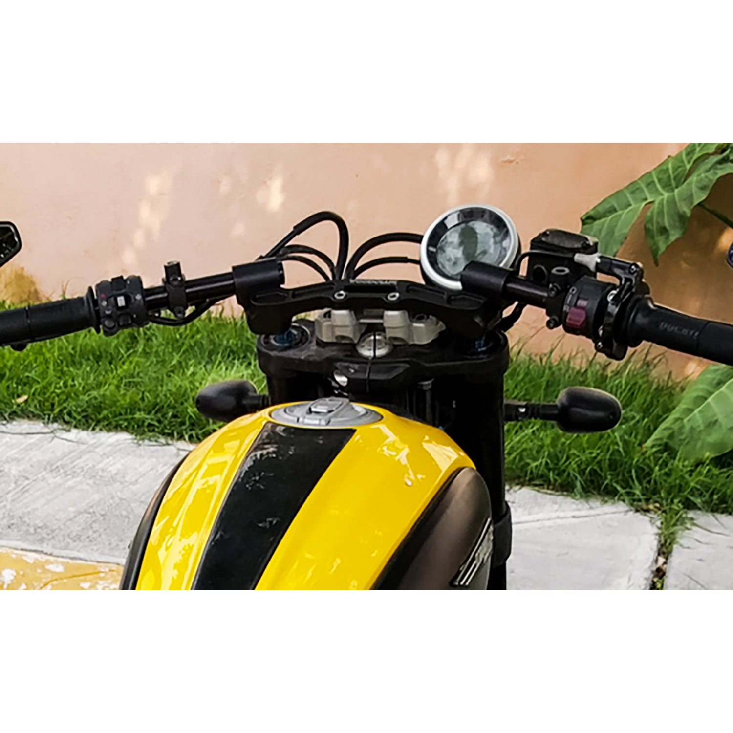 Adjustable Riser Clipon Adapter Plate w/ XL Black Bars Ducati Scrambler - Woodcraft Technologies